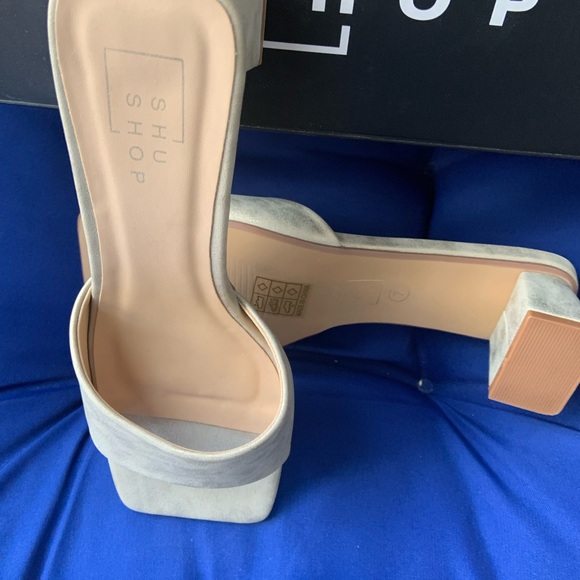 NIB FORTUNE SANDAL - Picture 2 of 5